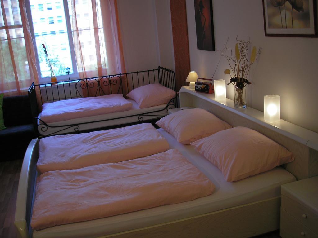 Vacation Apartment Up To 10 Bratislava Phòng bức ảnh